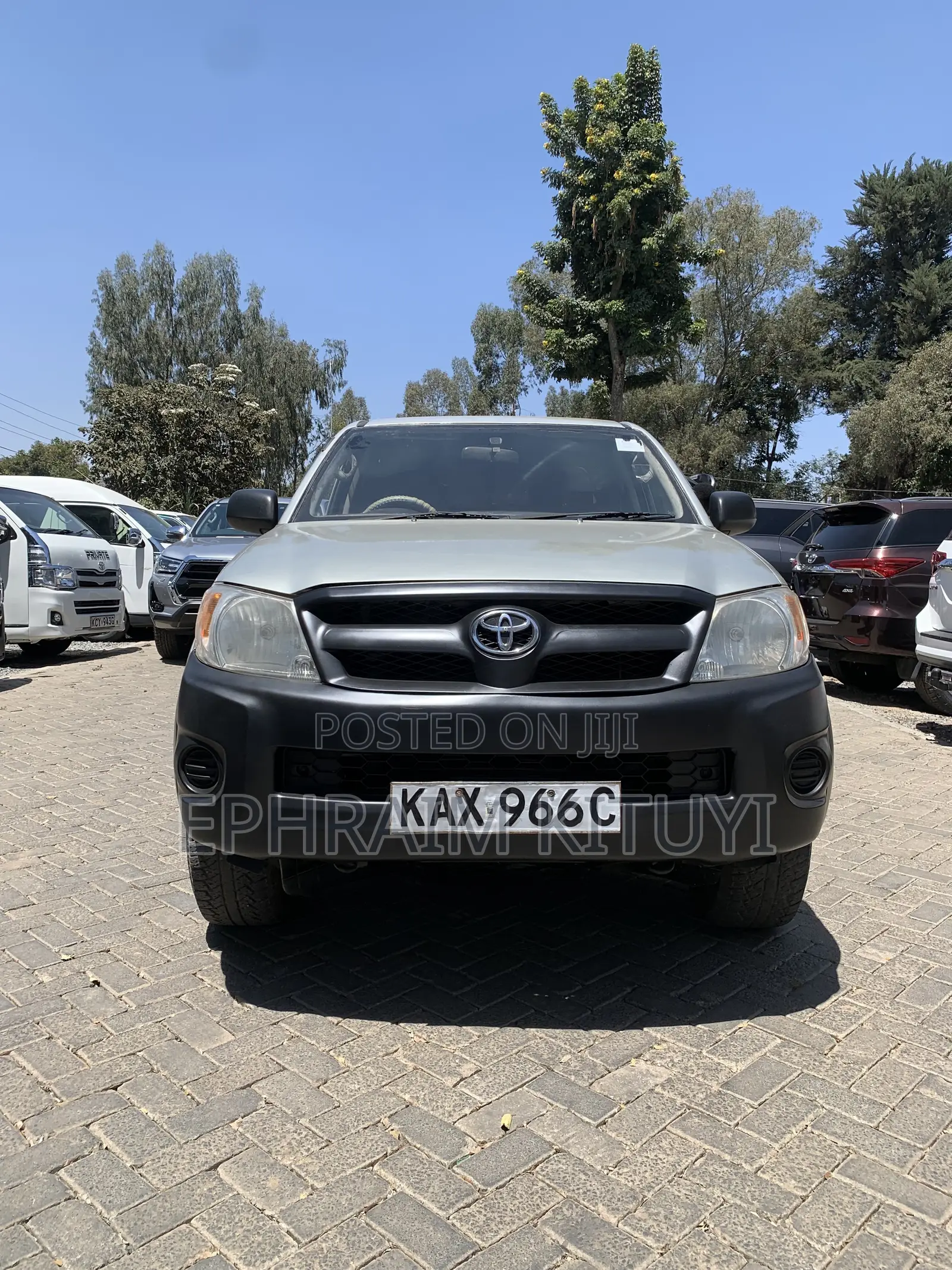 Toyota Hilux 2010 Silver