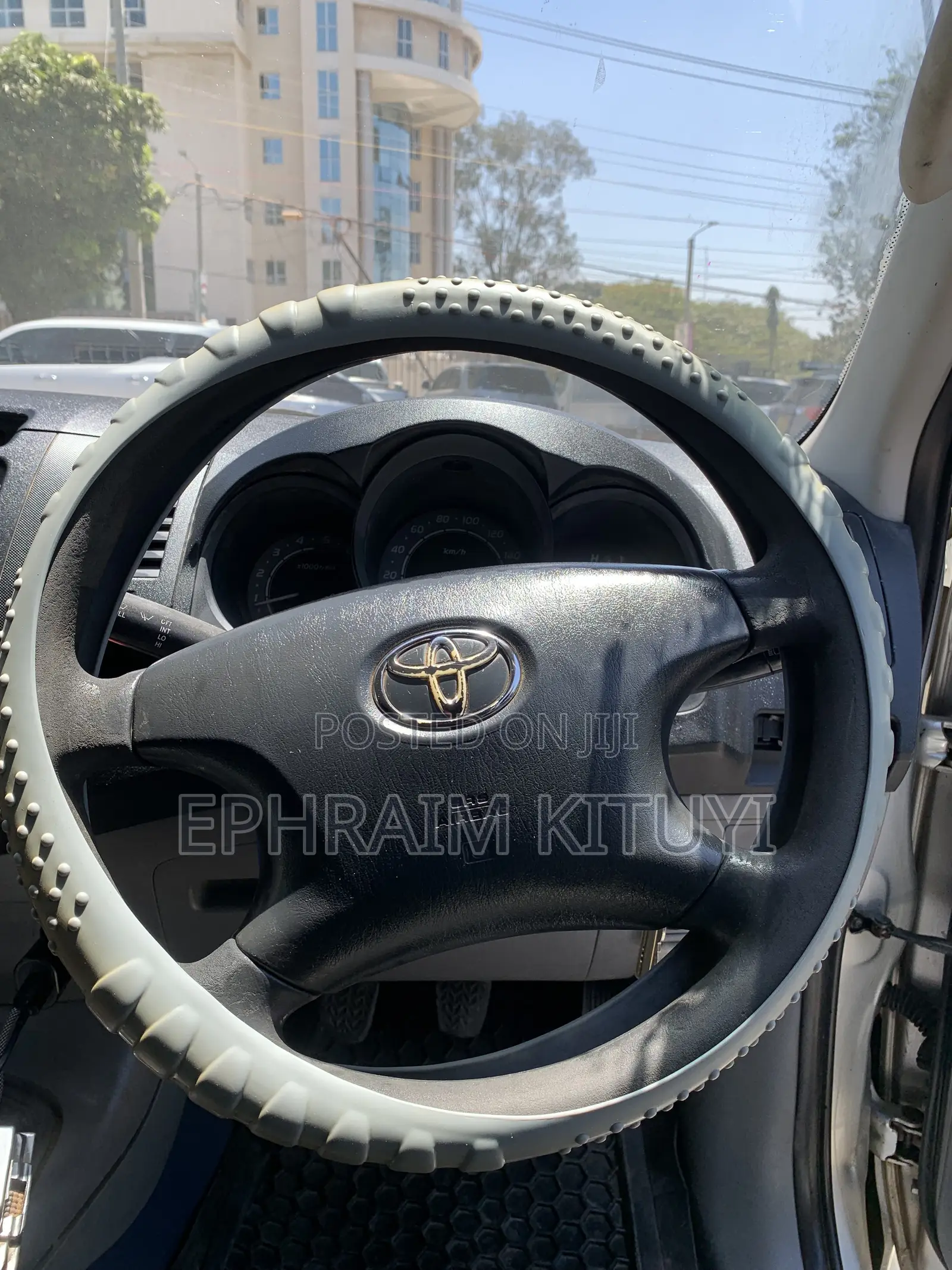 Toyota Hilux 2010 Silver