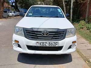 Toyota Hilux 2014 White