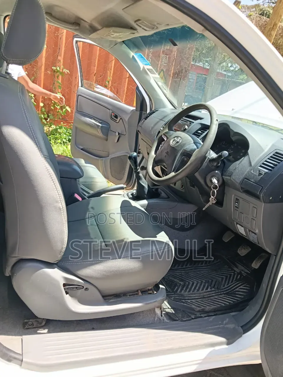 Toyota Hilux 2014 White