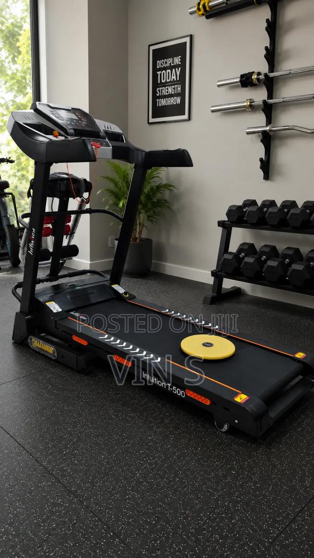Intuition T-500 Treadmill" Trêadmill Intúition - main view