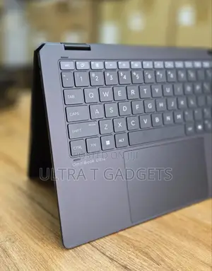 Laptop HP OmniBook Ultra Flip 14" 16GB Intel Core Ultra 7 SSD 1T