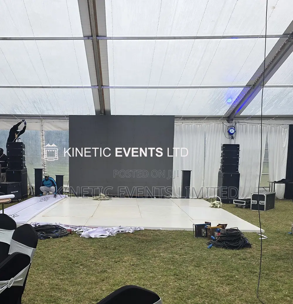 Rental LED Screen - 4 Meters by 3 Meters - 48 Panels