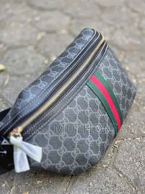 Gucci GG Supreme Chest / Waist Bag