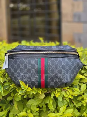 Gucci GG Supreme Chest / Waist Bag