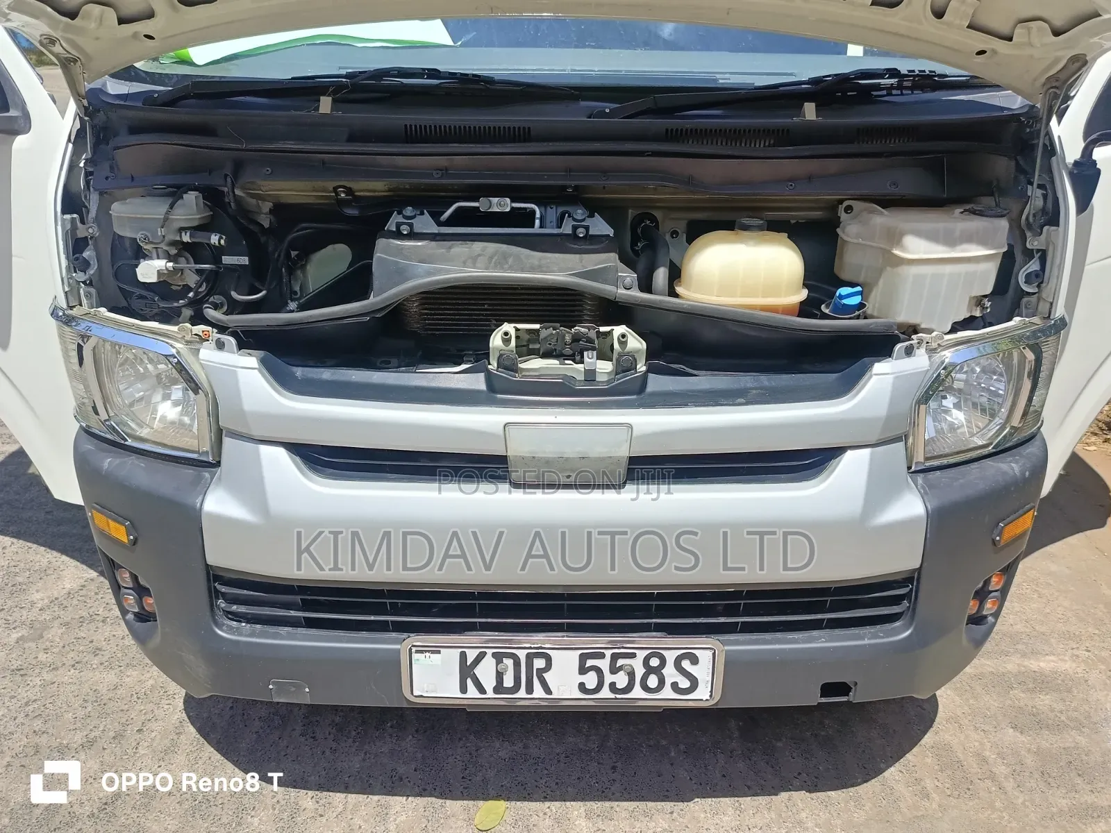 Toyota HiAce 2019 White