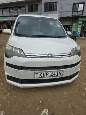 Toyota Spade 2017 Pearl