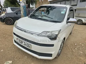 Toyota Spade 2017 Pearl