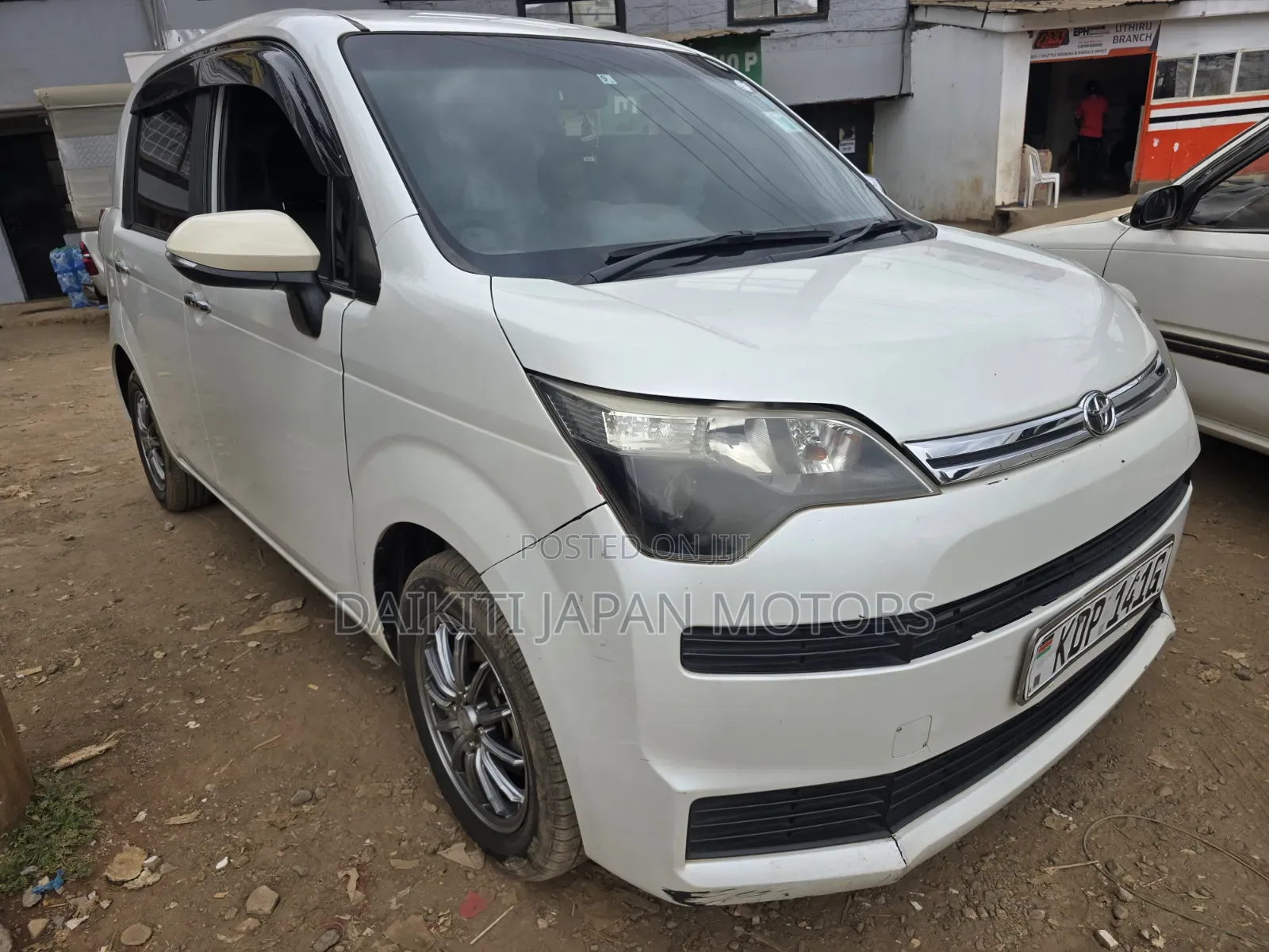 Toyota Spade 2017 Pearl