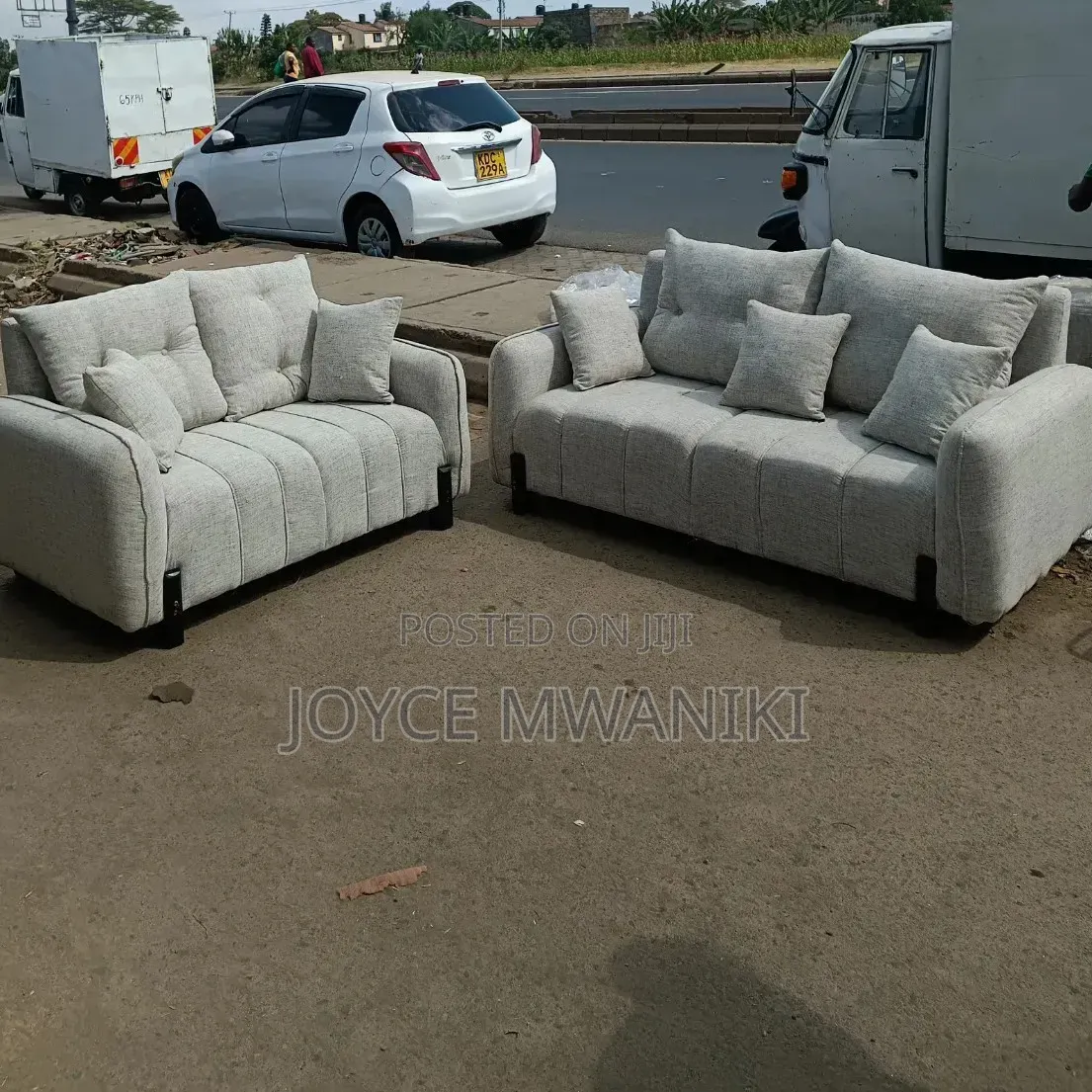 Modern White Sofa, 5 Seater 