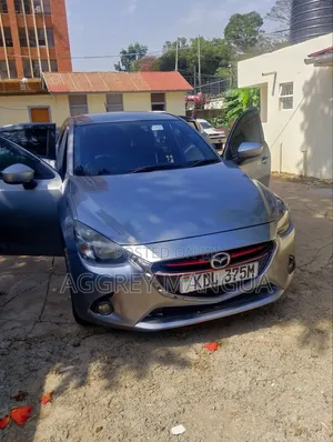 Mazda Demio 2015 Silver