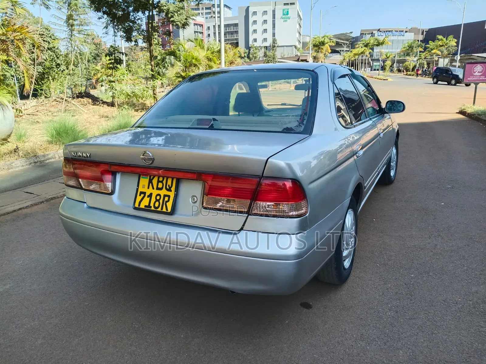 Nissan Sunny 2005 Silver