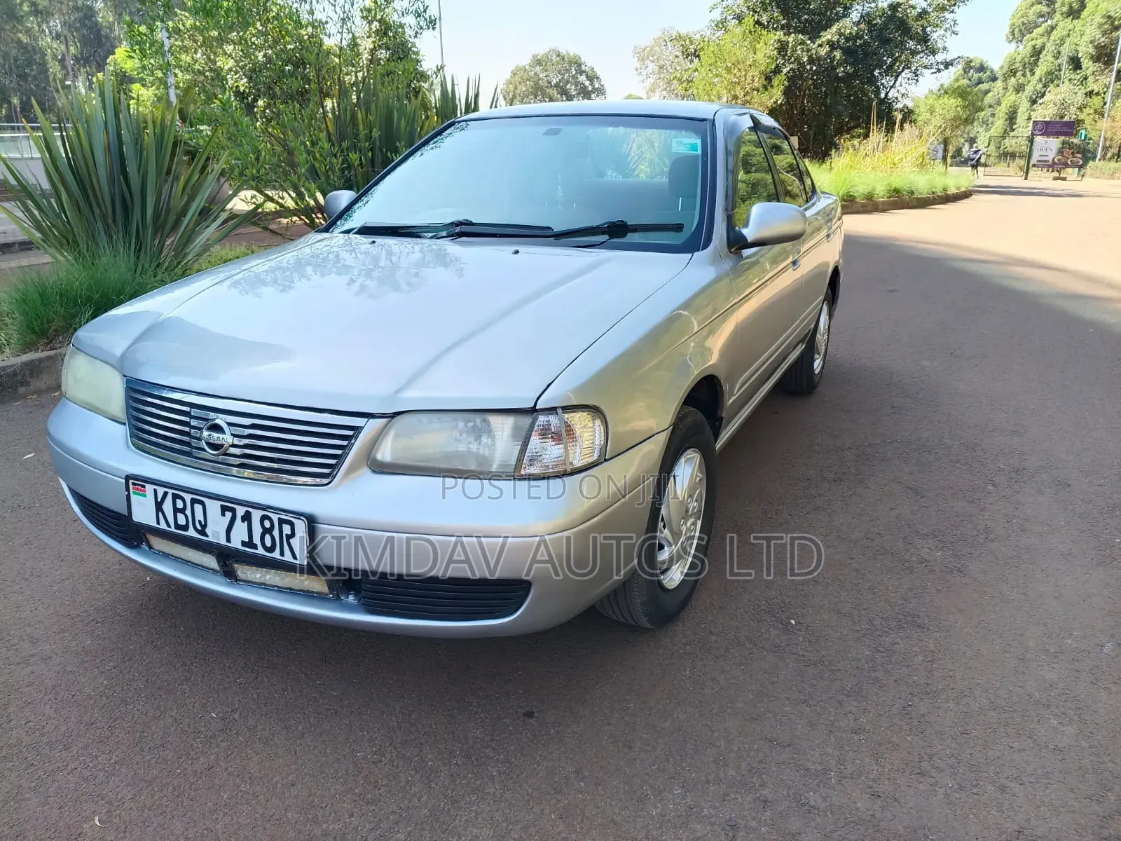 Nissan Sunny 2005 Silver