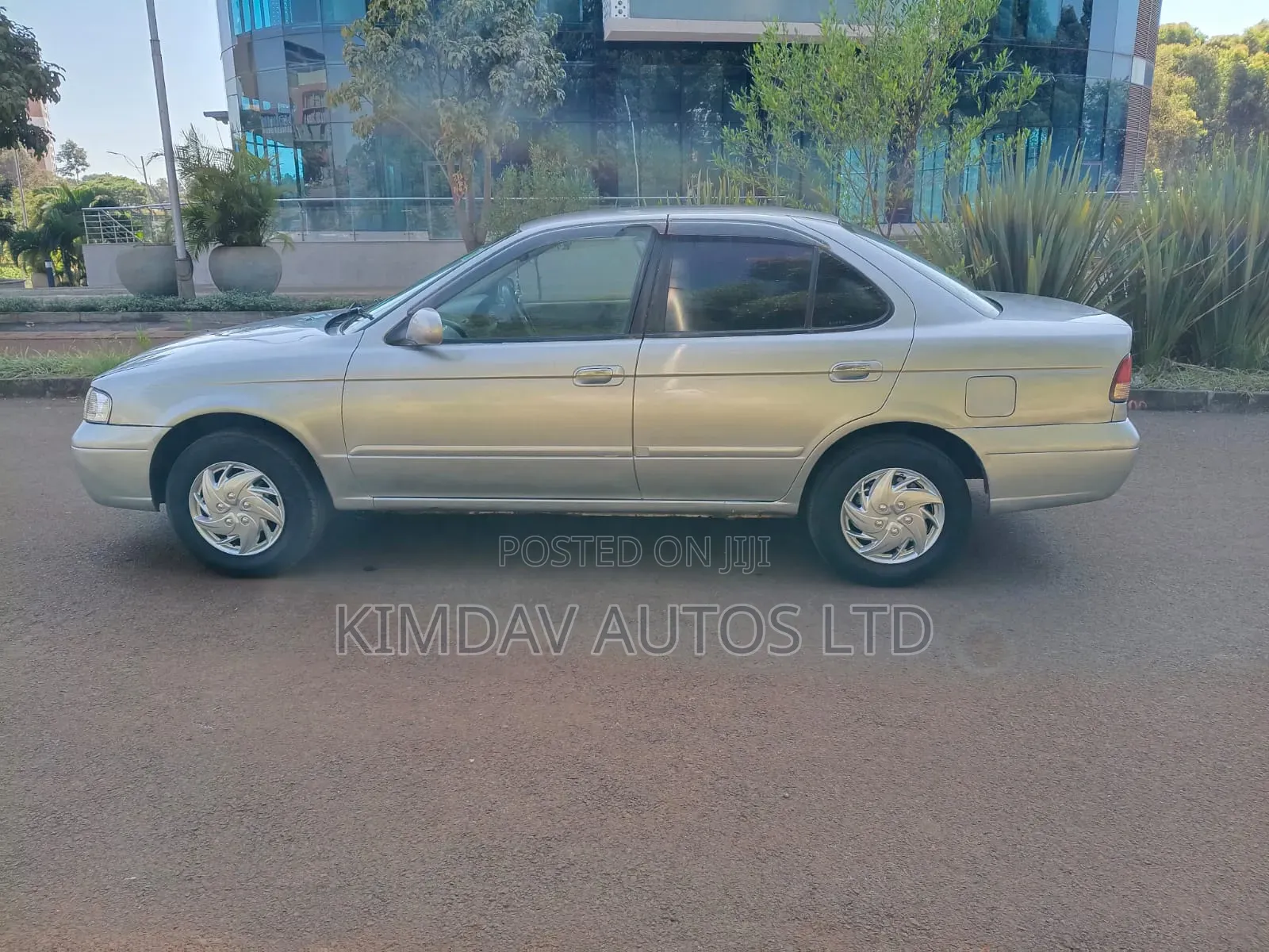 Nissan Sunny 2005 Silver