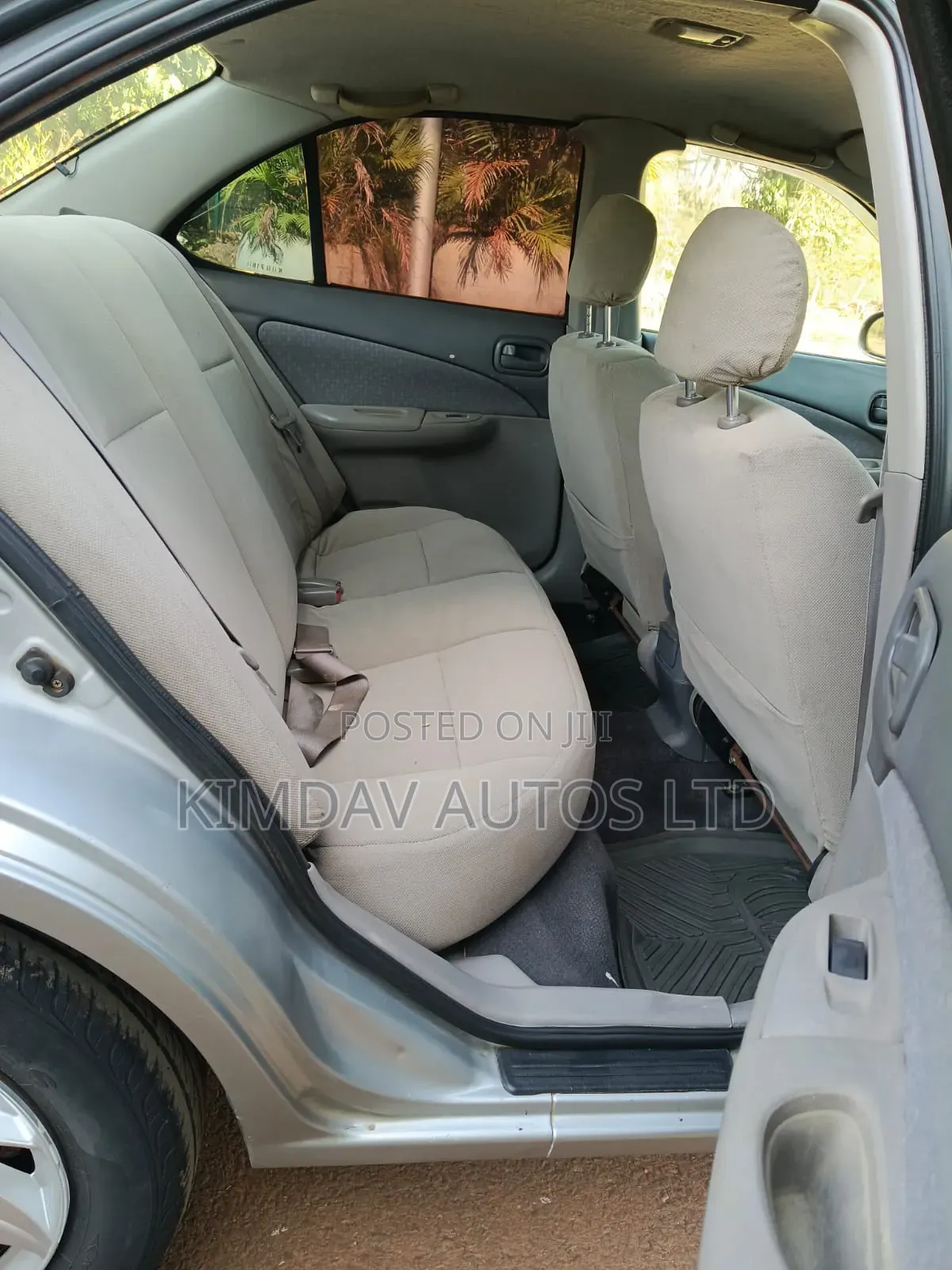 Nissan Sunny 2005 Silver