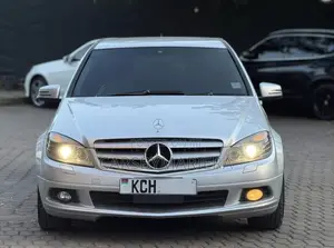 Mercedes-Benz C200 2010 Silver