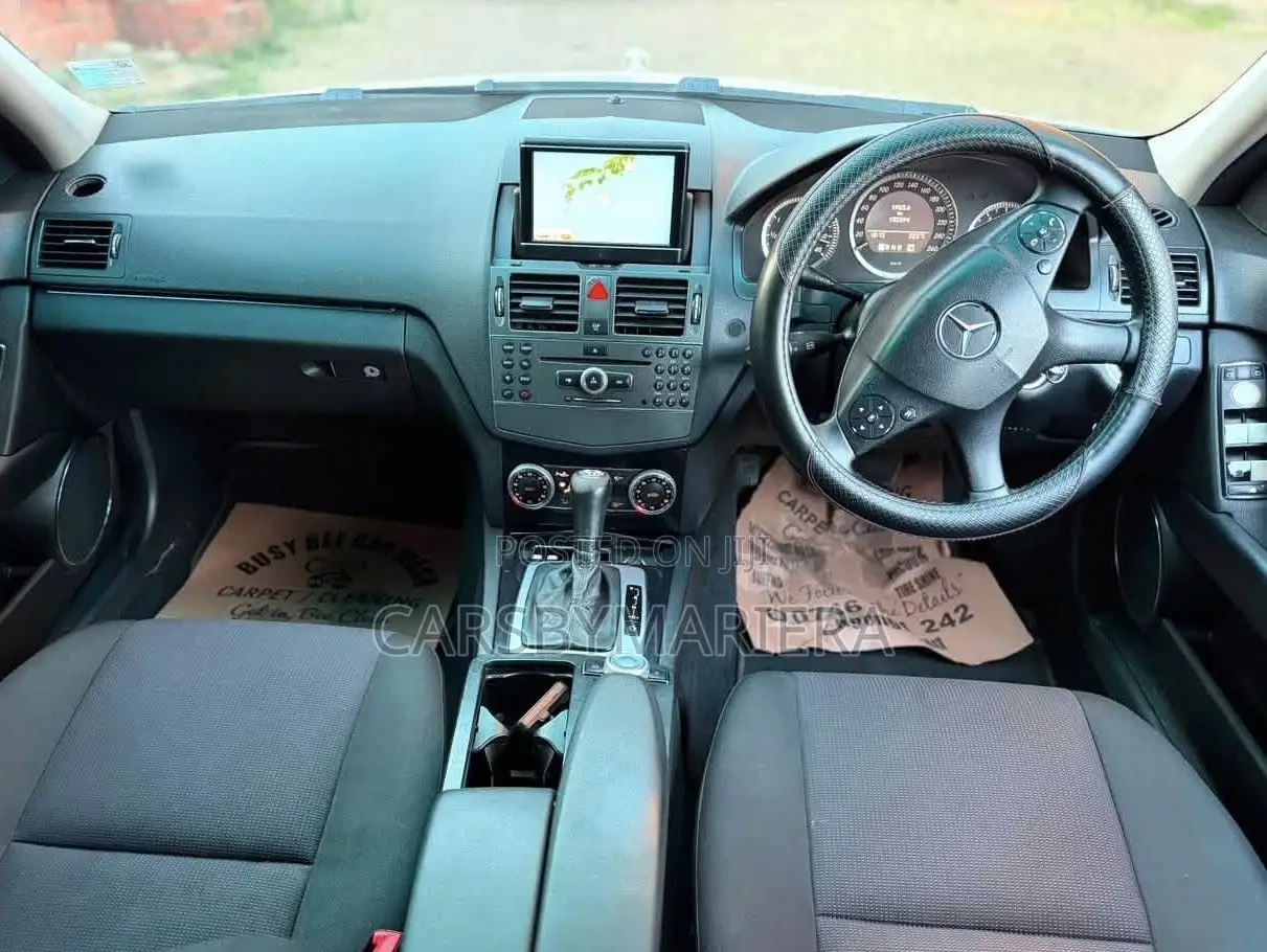 Mercedes-Benz C200 2010 Silver