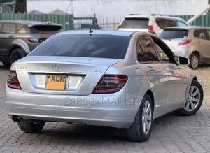 Mercedes-Benz C200 2010 Silver