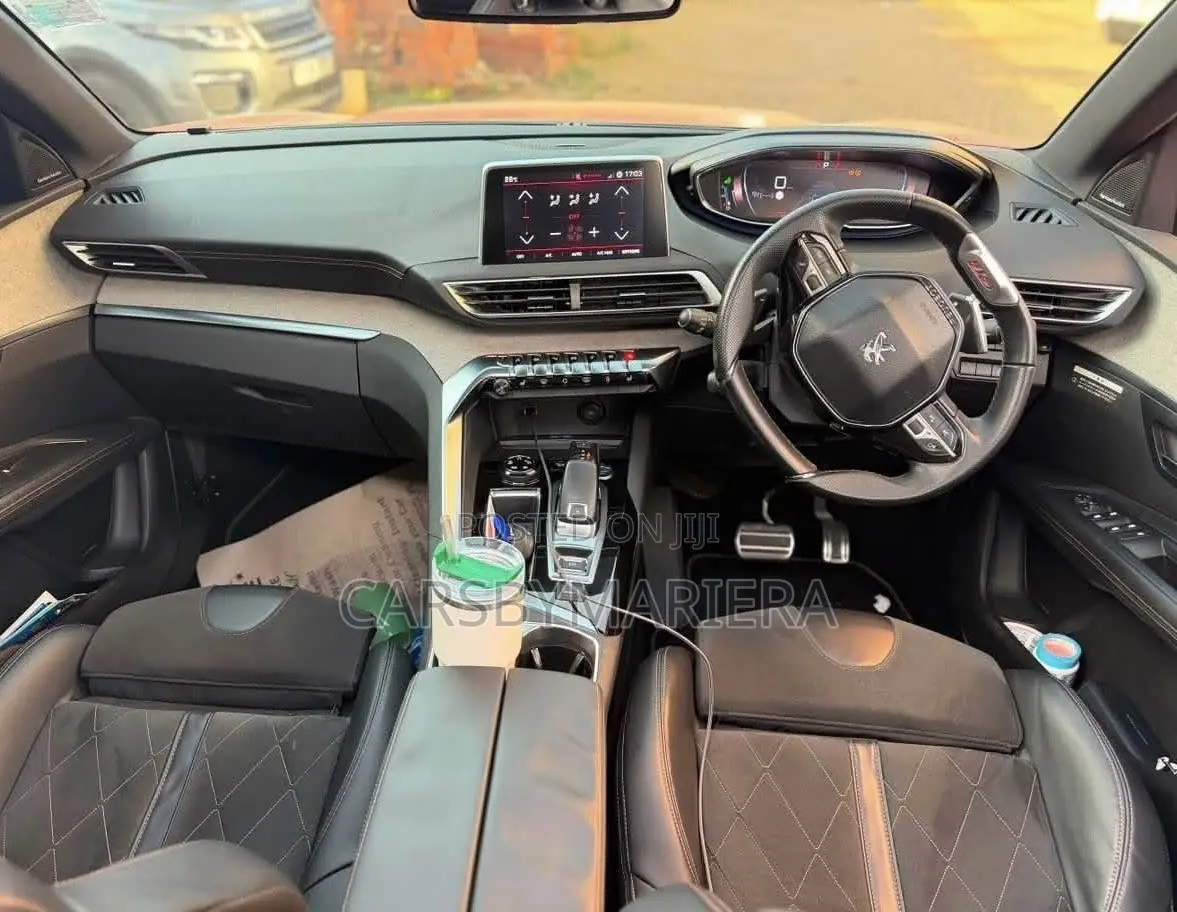 Peugeot 3008 2018 Red