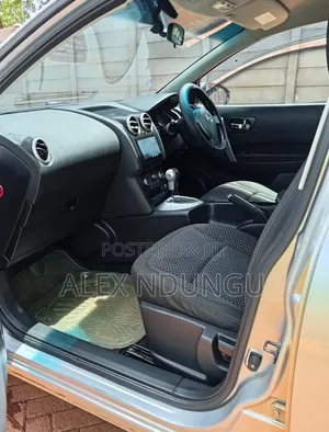 Nissan Dualis 2012 Silver