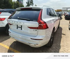 Volvo XC60 2021 White