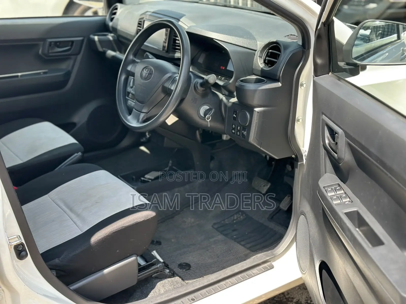 Toyota Pixis 2019 Pearl