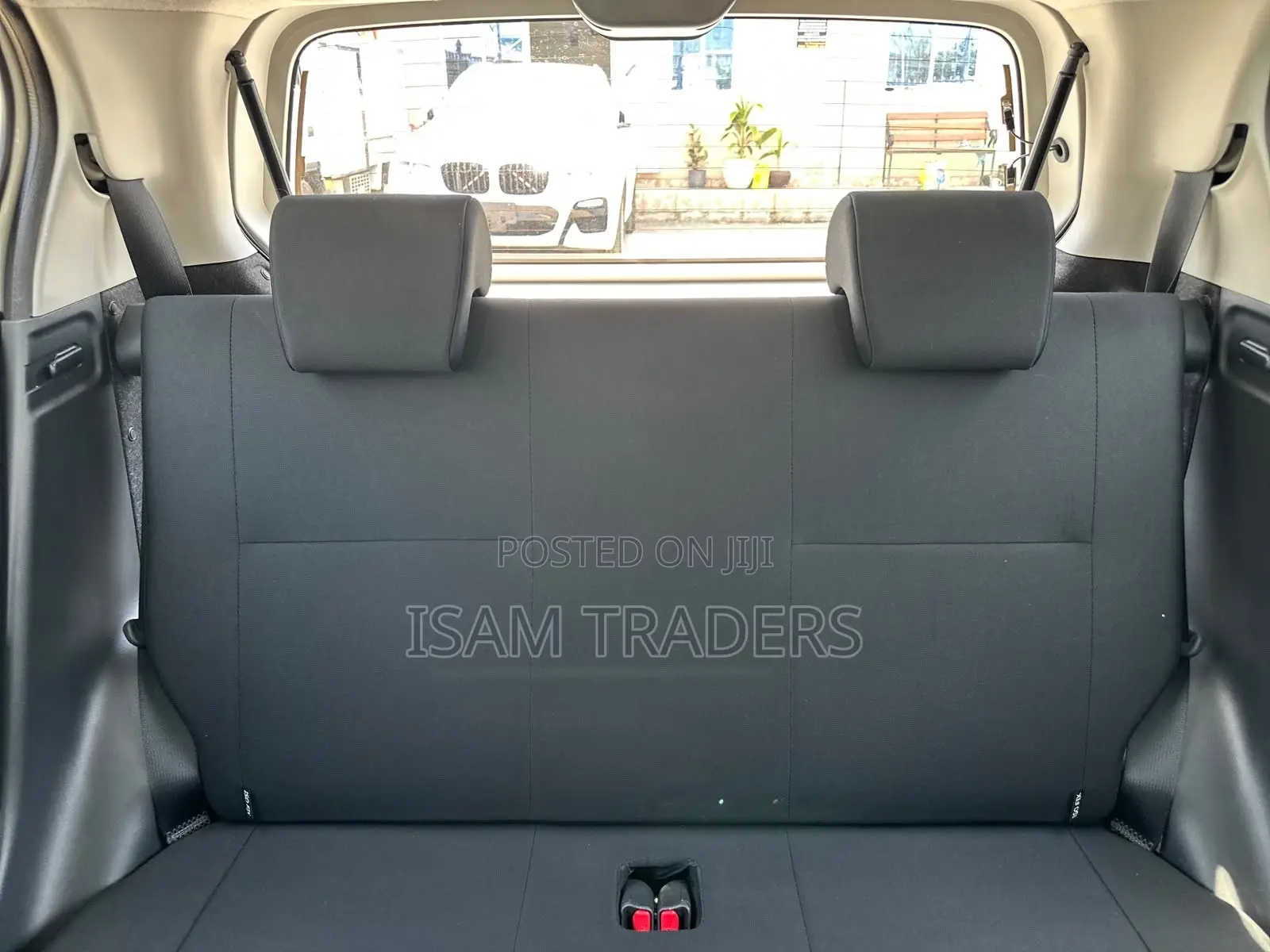 Daihatsu Mira 2019