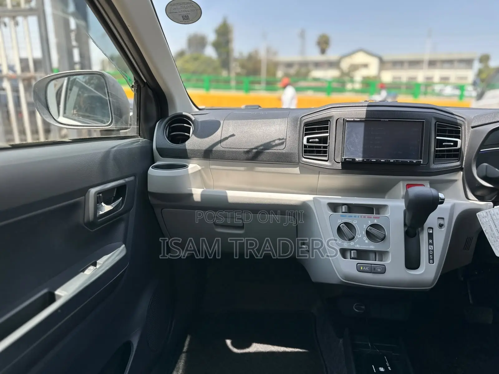 Daihatsu Mira 2019