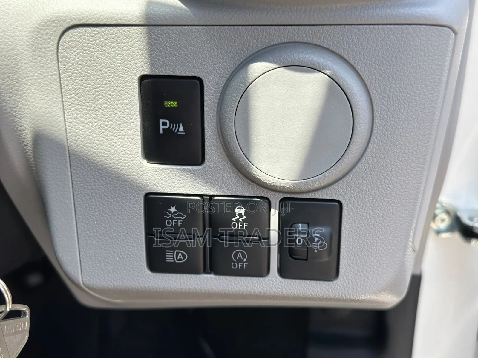Daihatsu Mira 2019