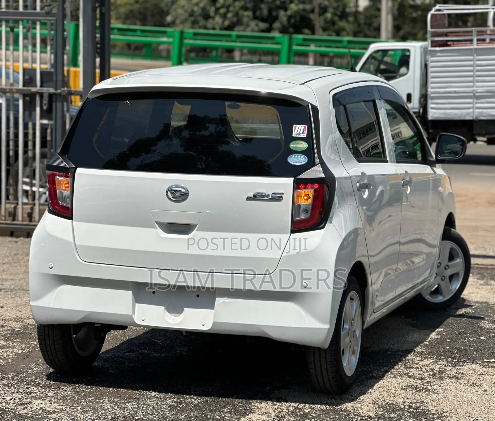 Daihatsu Mira 2019