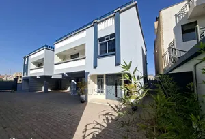 5bdrm Maisonette in Syokimu, Gateway Mall Area for rent