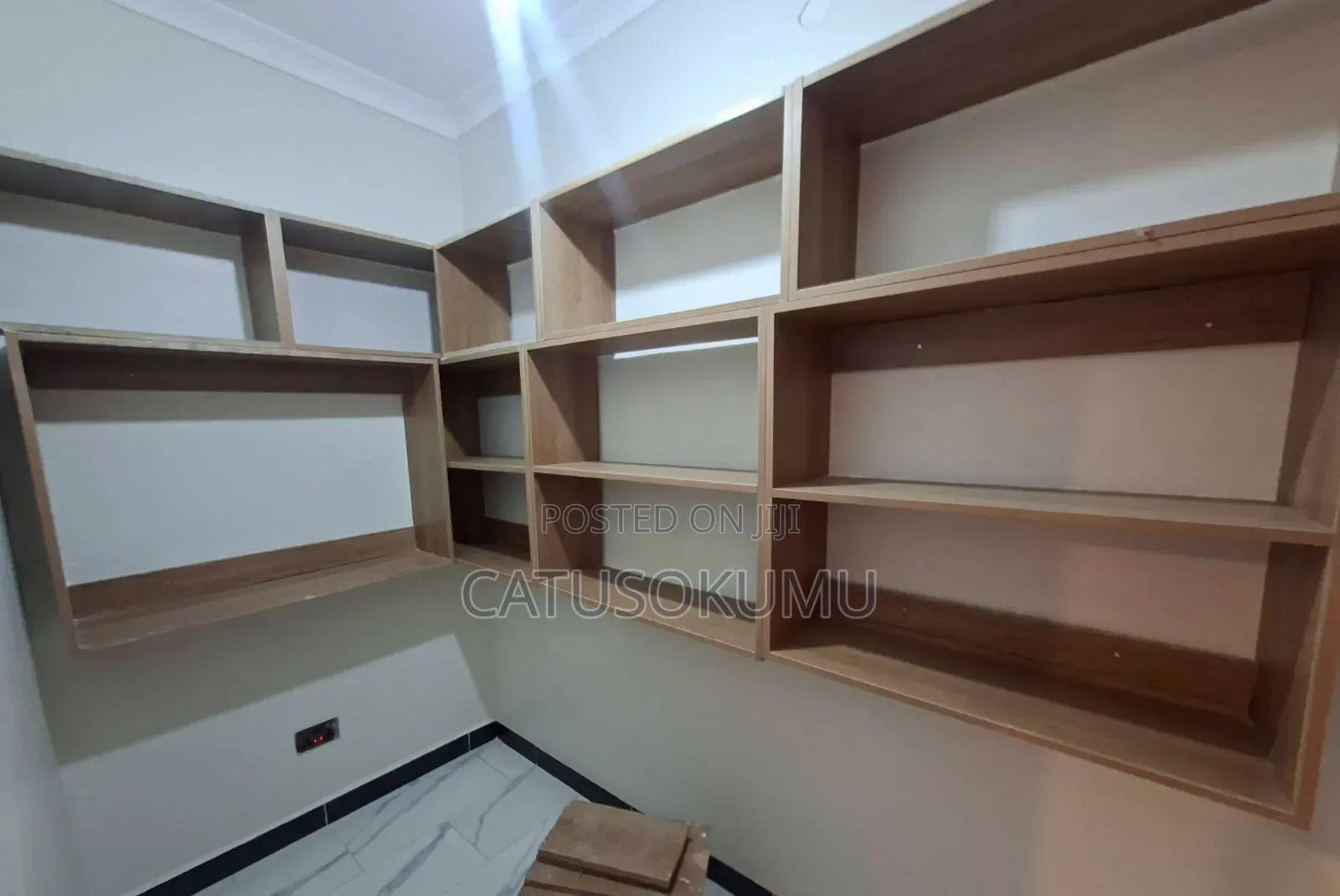 5bdrm Maisonette in Syokimu, Gateway Mall Area for rent
