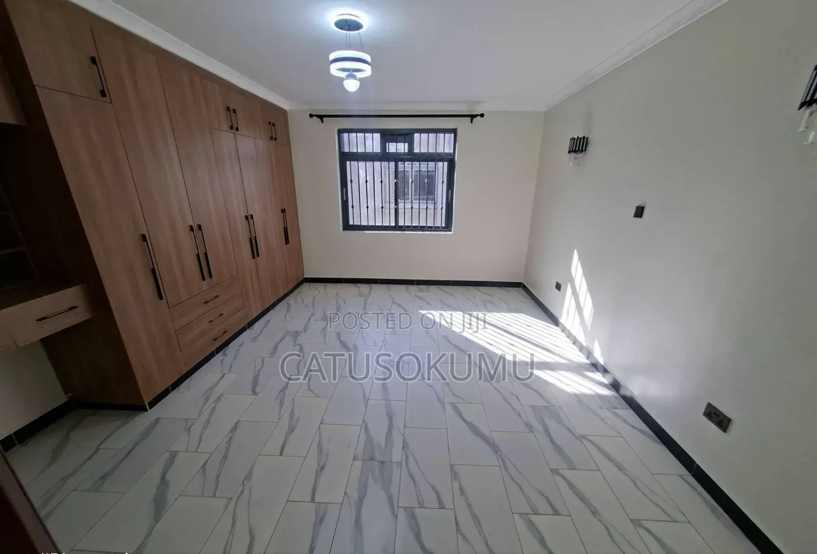 5bdrm Maisonette in Syokimu, Gateway Mall Area for rent