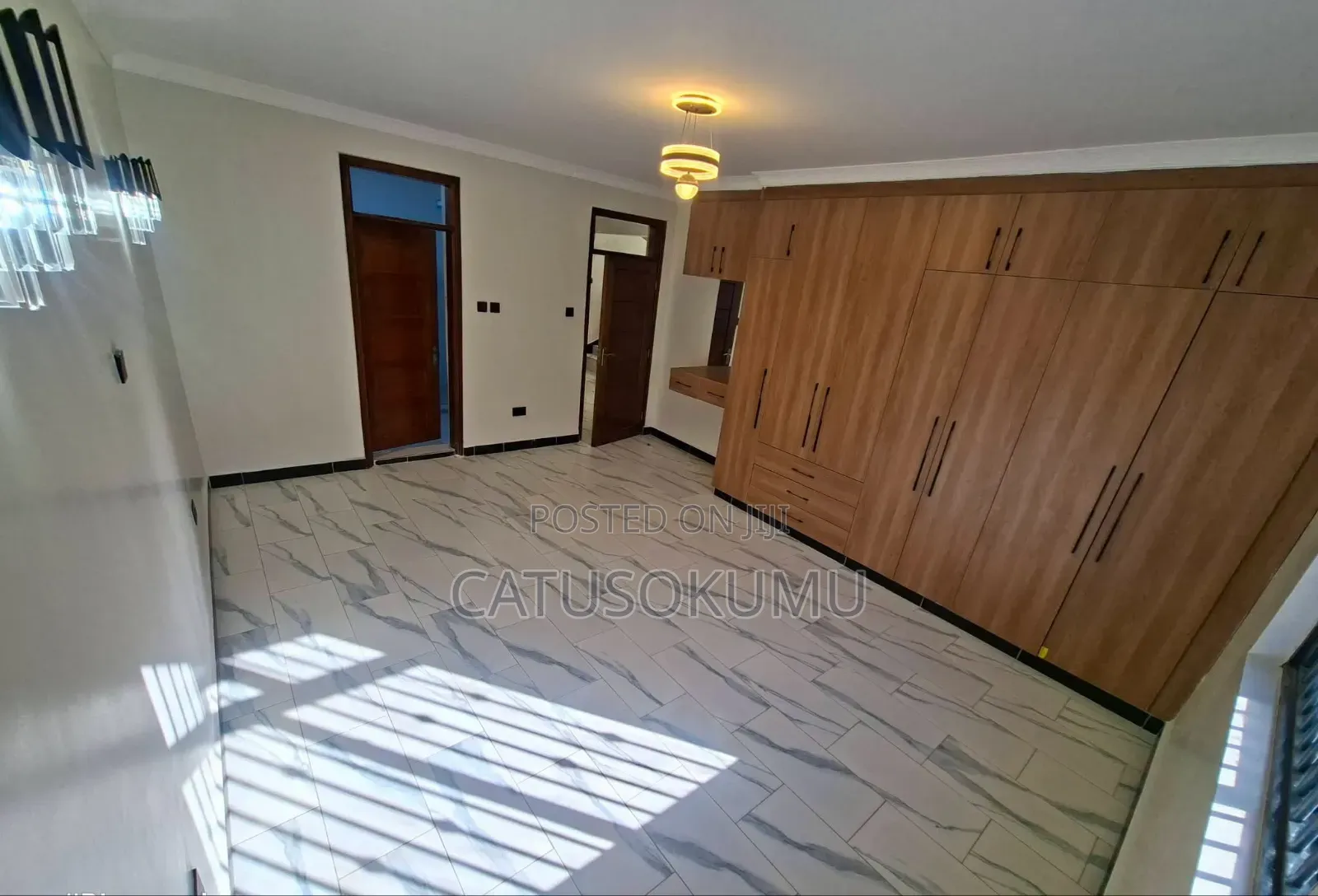 5bdrm Maisonette in Syokimu, Gateway Mall Area for rent