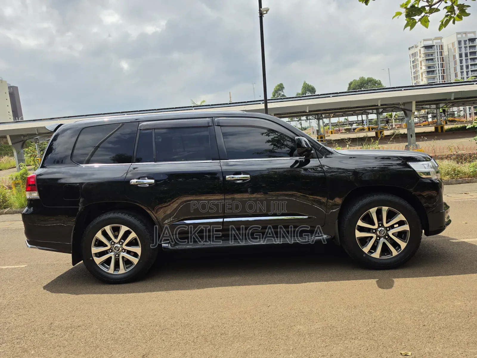 Toyota Land Cruiser 2011 Black