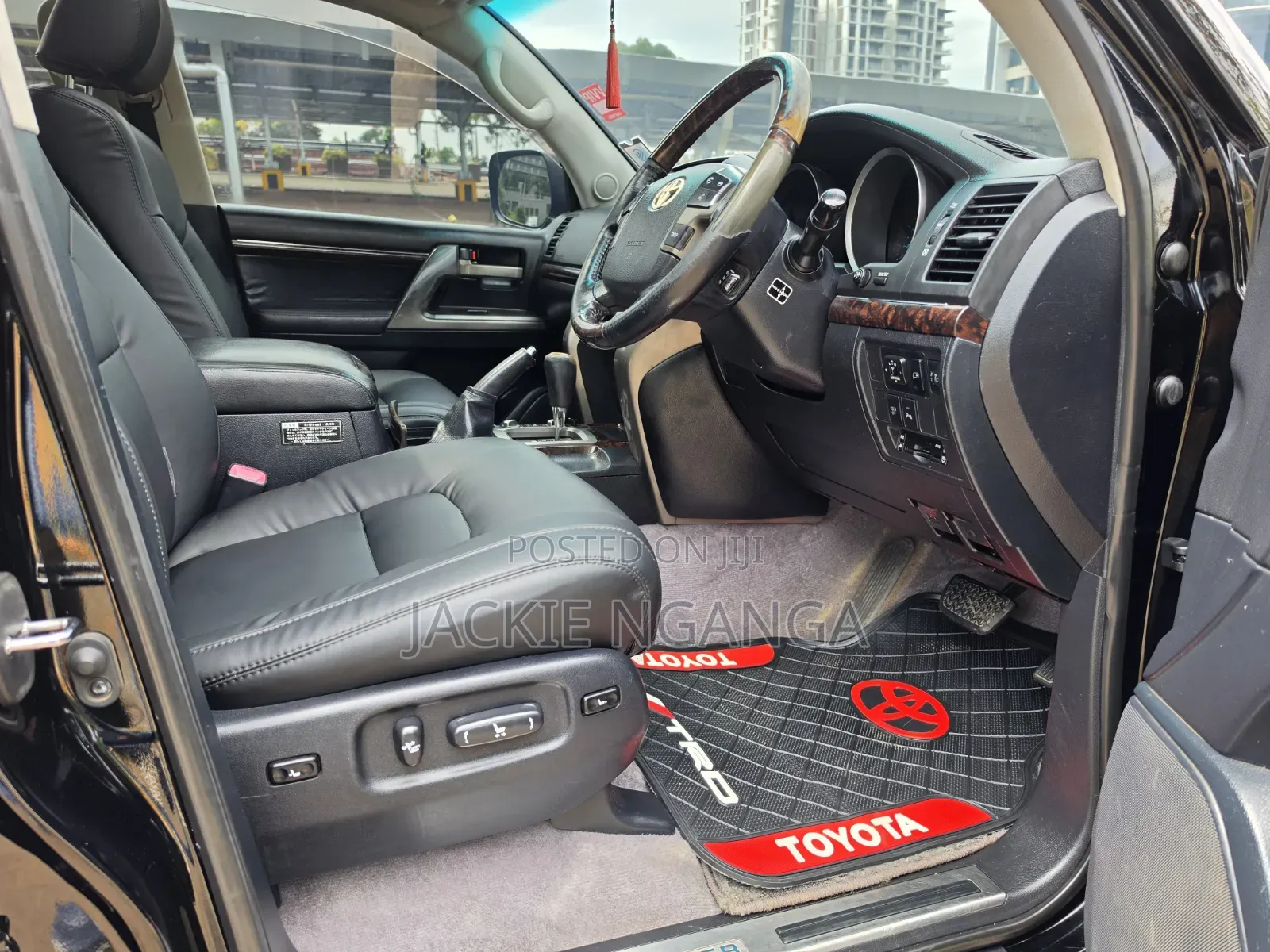 Toyota Land Cruiser 2011 Black