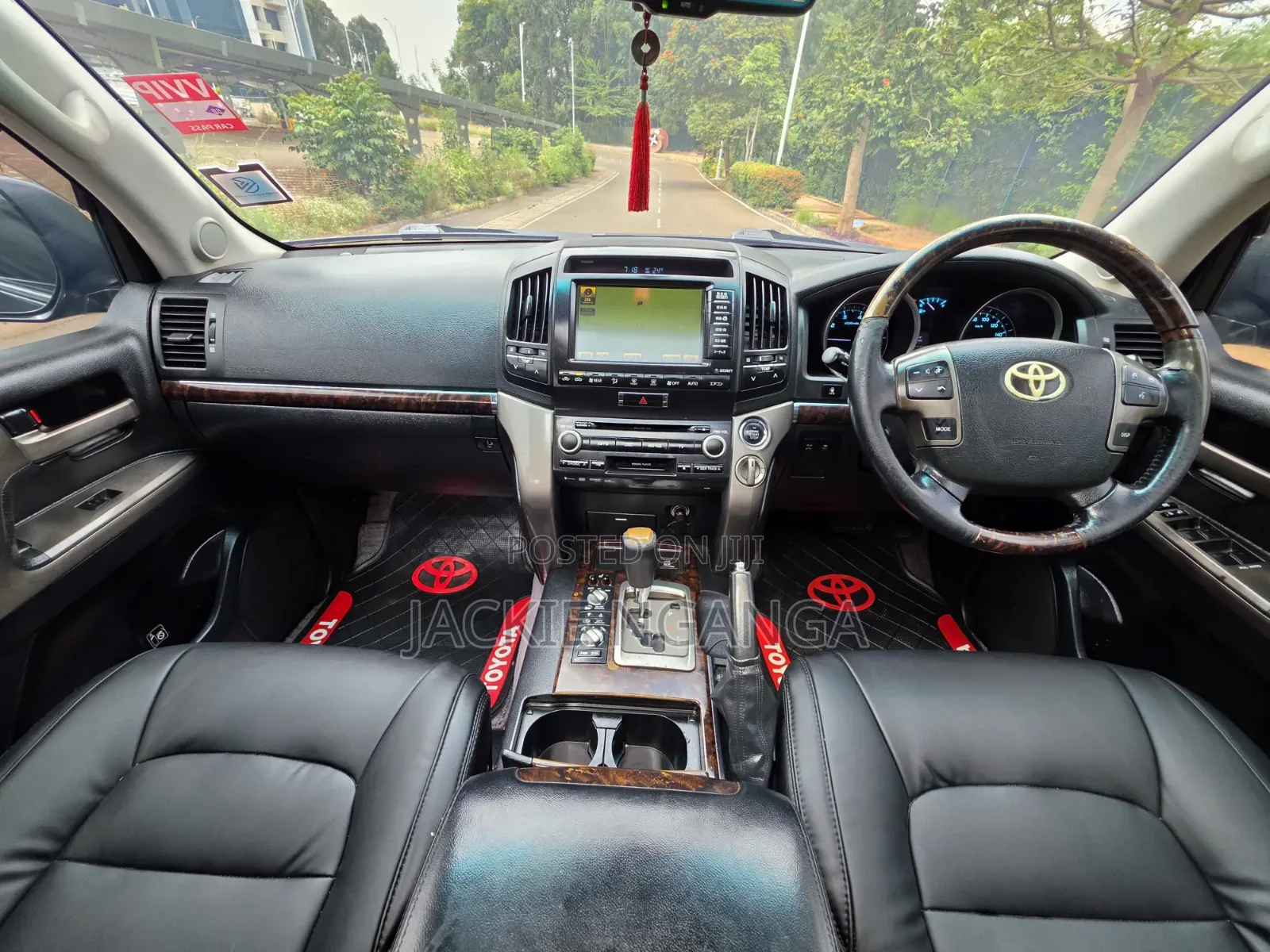 Toyota Land Cruiser 2011 Black