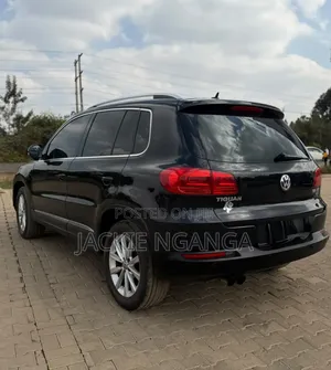 Volkswagen Tiguan 2012 Black