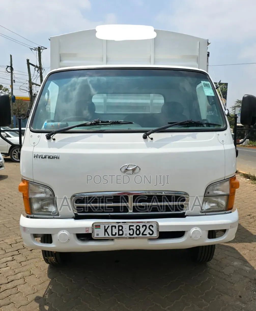 Hyundai Hd 72 2018 White