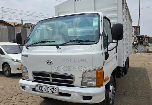 Hyundai Hd 72 2018 White - thumbnail 7