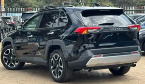Toyota RAV4 2021 Black