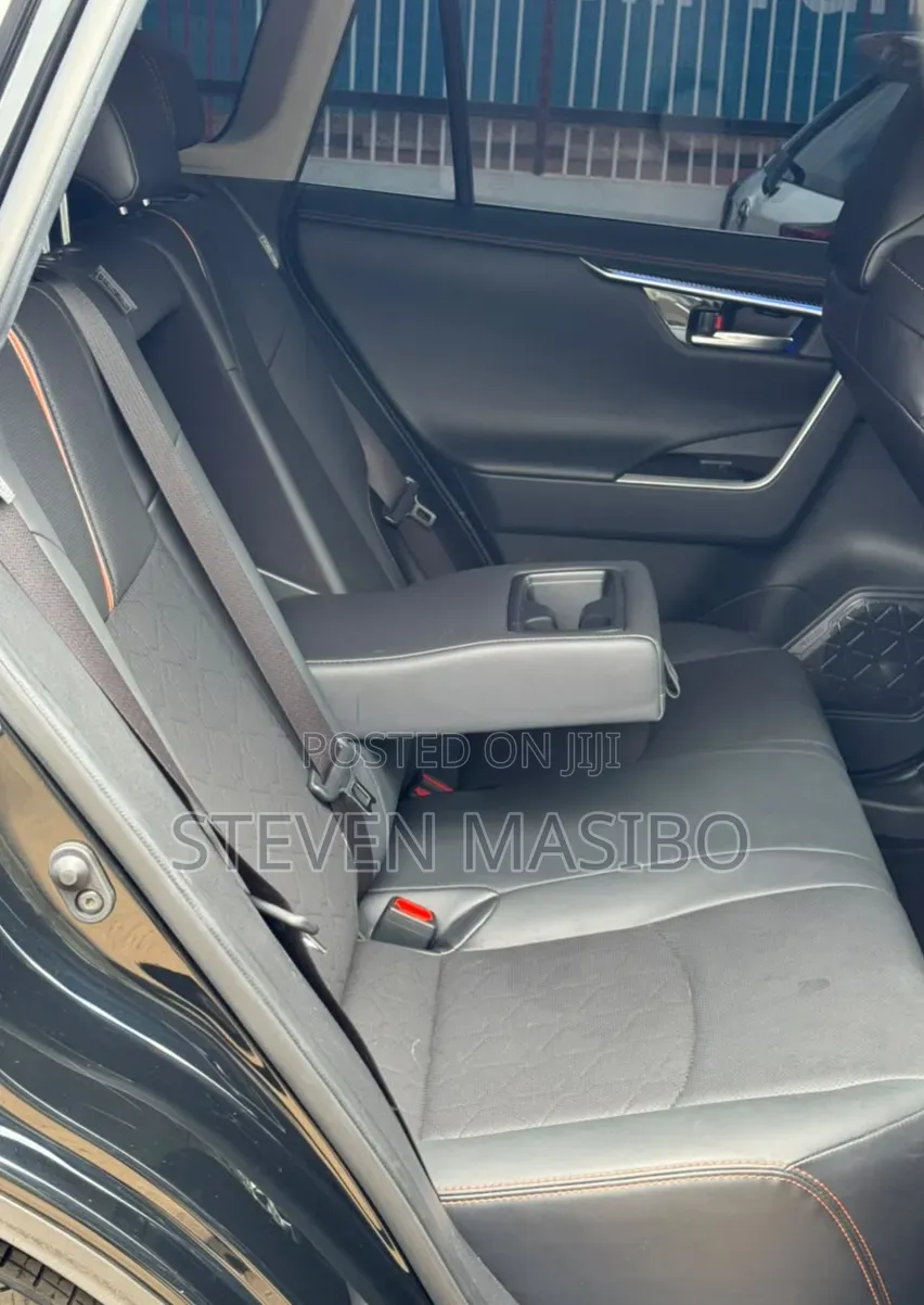 Toyota RAV4 2021 Black
