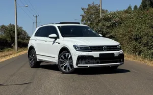 Volkswagen Tiguan 2.0T SEL R-Line Black AWD 4MOTION 2019 White