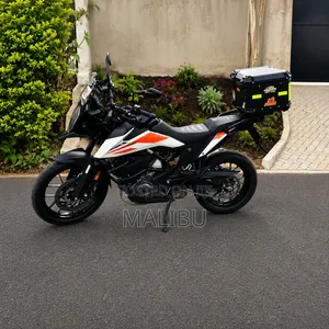 KTM 2022 White
