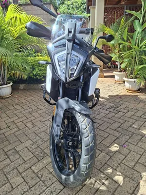KTM 2022 White