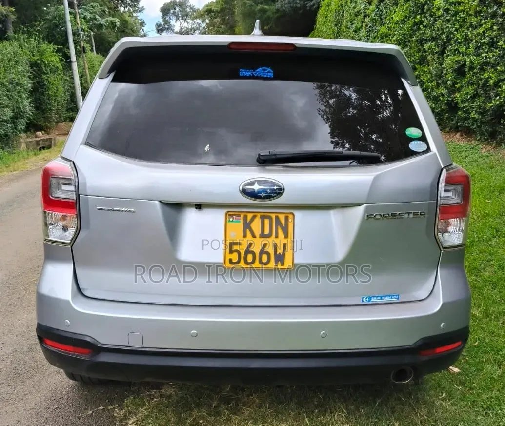 Subaru Forester 2.0XT Premium AWD 2016 Silver