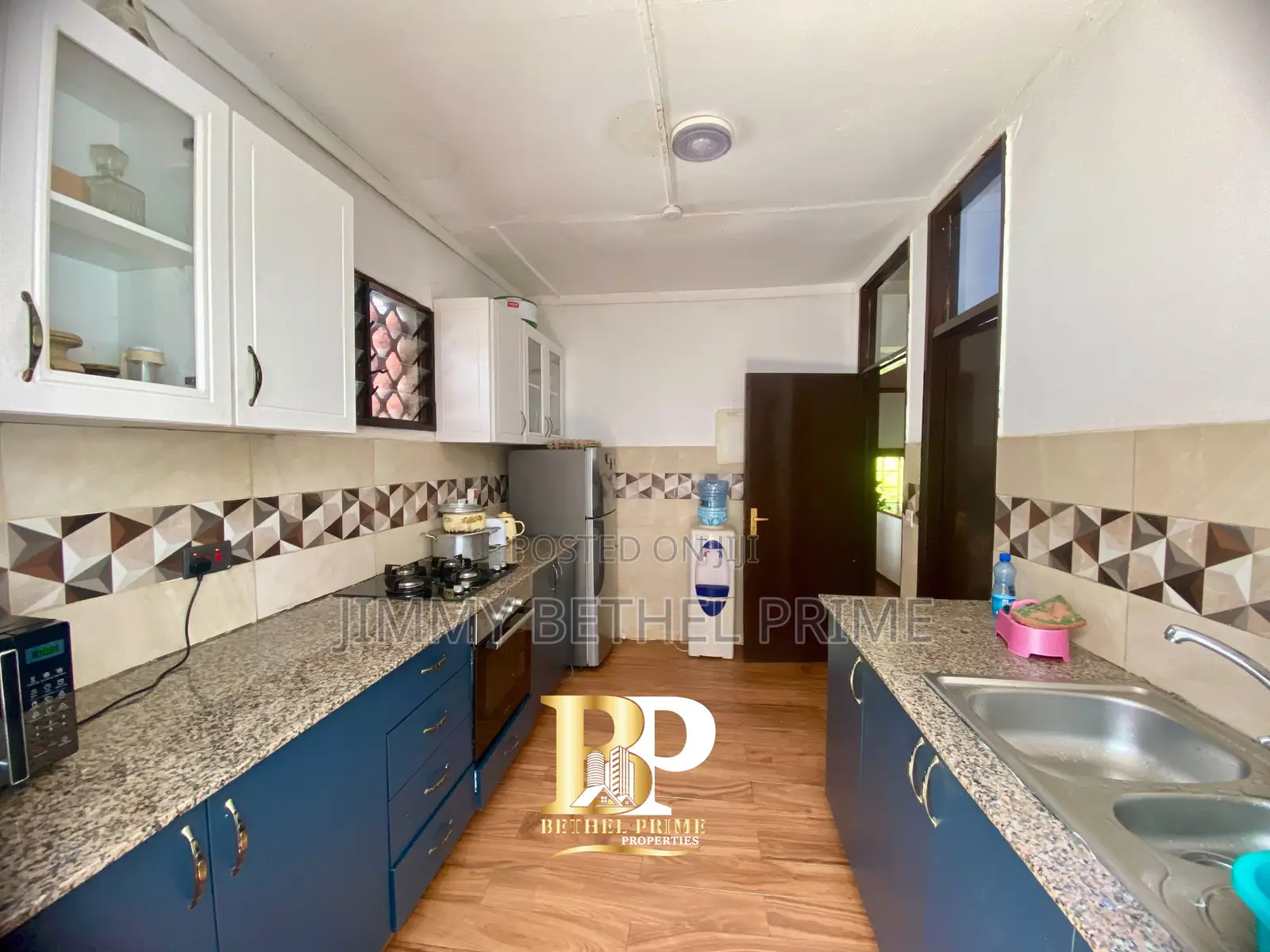 4bdrm Bungalow in Westlands for rent