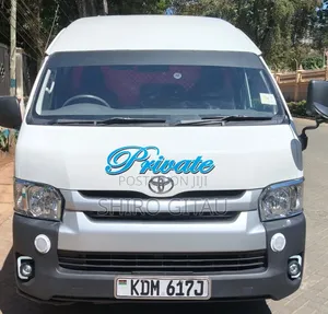 Toyota HiAce 2017 White