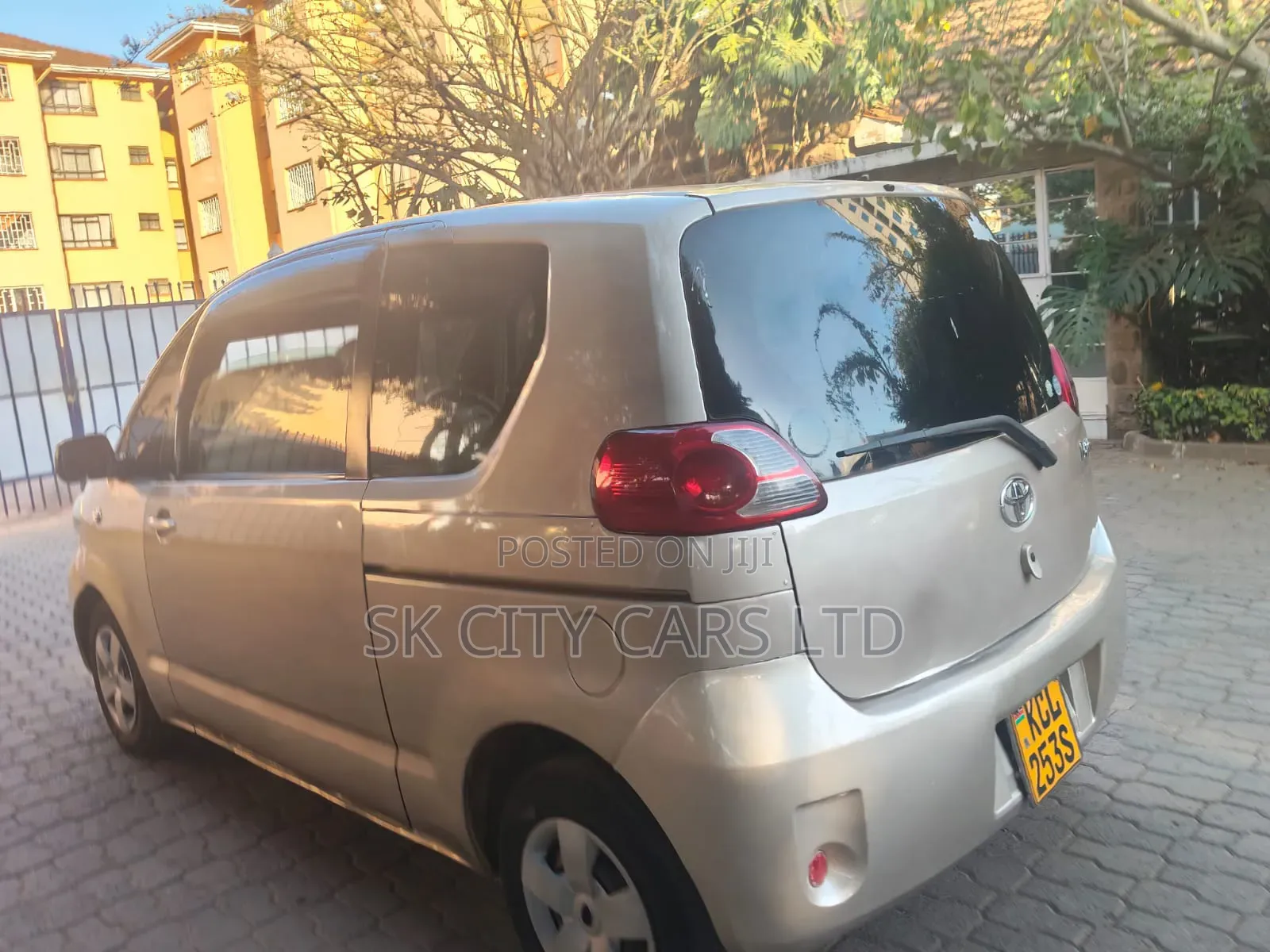 Toyota Porte 2009 Beige