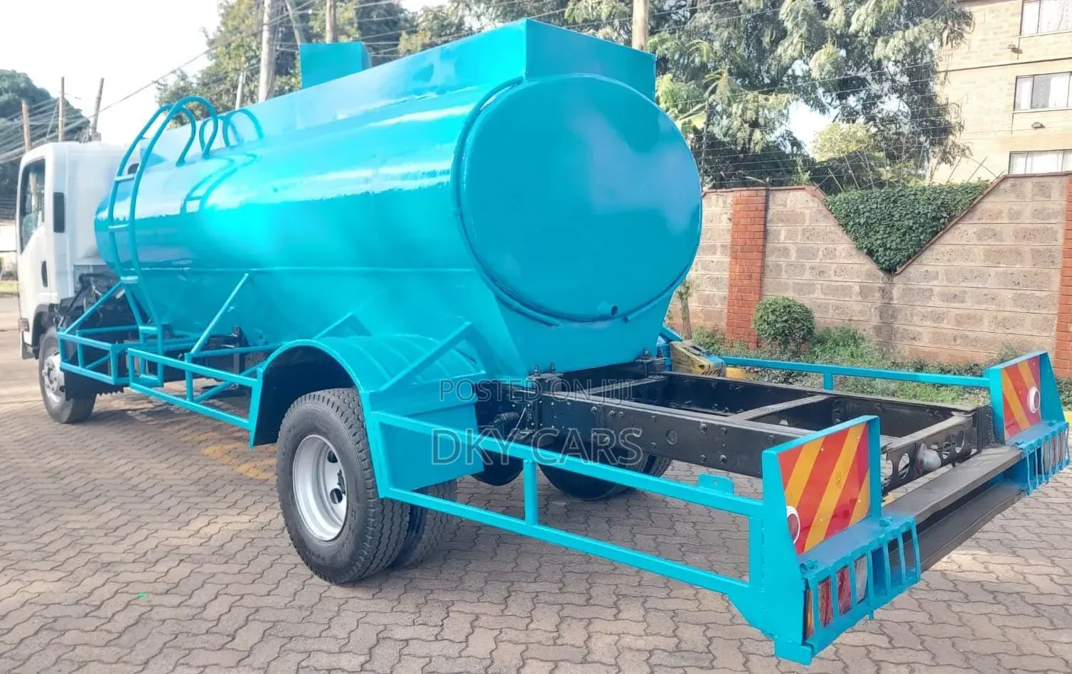 Isuzu NQR Xtra Water Boozer